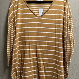 Maurices Tan and White Relaxed 3/4 Sleeve Tunic